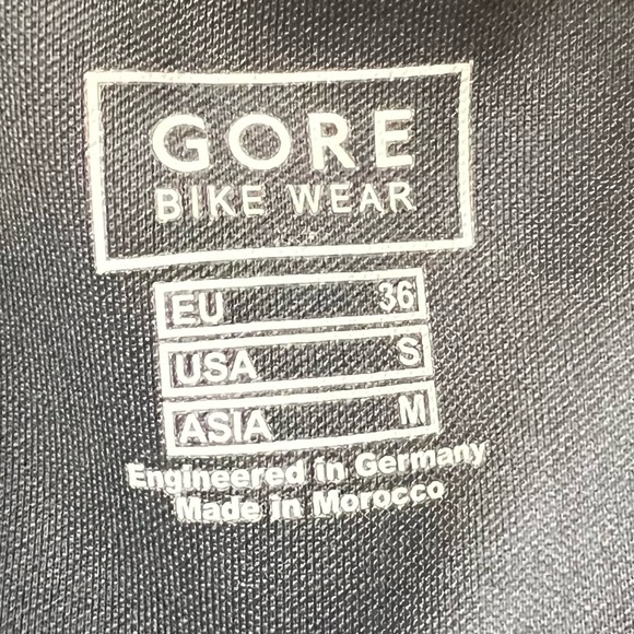 Gore convertible bike wear woman’s nwot top size small removable sleeves - Picture 8 of 16